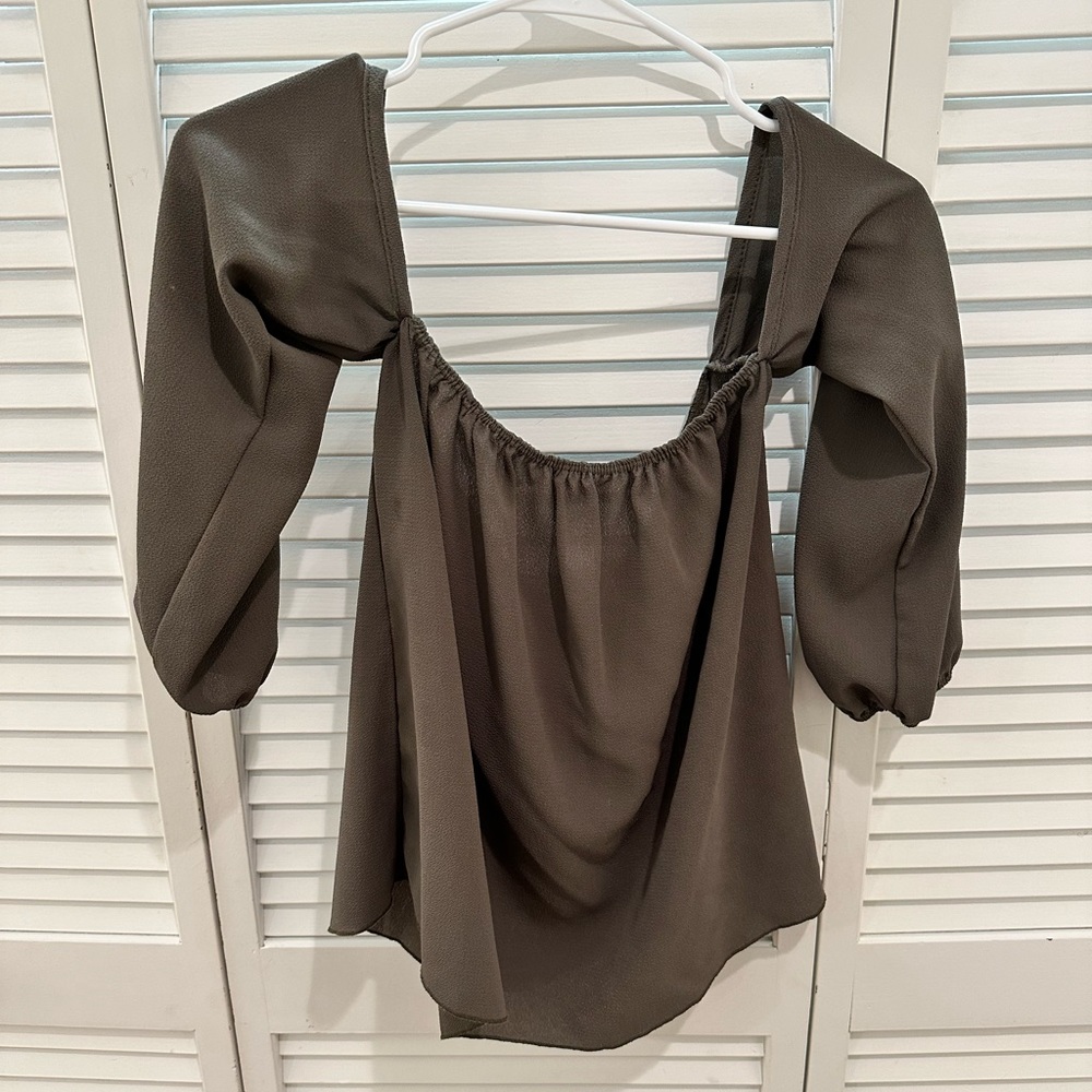 Army green off the shoulder long sleeve blouse